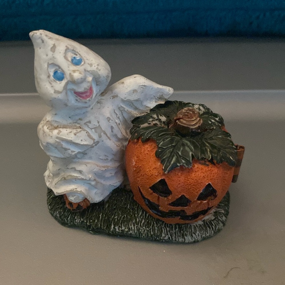 Halloween ghost figurine